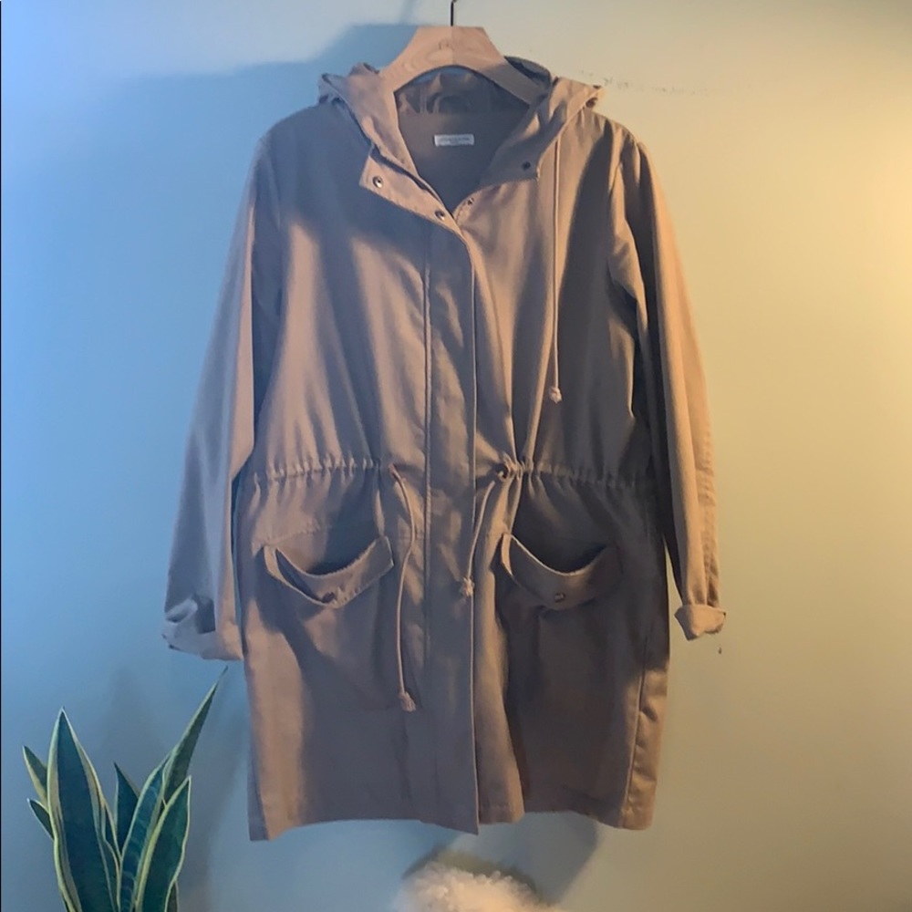 Adorable beige anorak